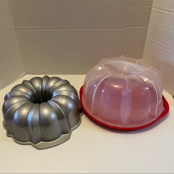 Nordic Ware Other - Nordic Ware Bundt Pan with Translucent Cake Keeper Red Base Twist To Open